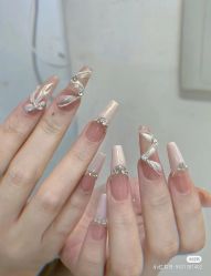 -星辰·新中式美甲美睫工作室