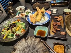 -铭牛烧肉·和牛海鲜自助(高新月牙湖店)