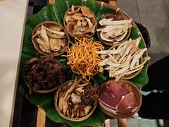 -菌海森林·非遗野生菌火锅(西山区滇池路摩根道店)