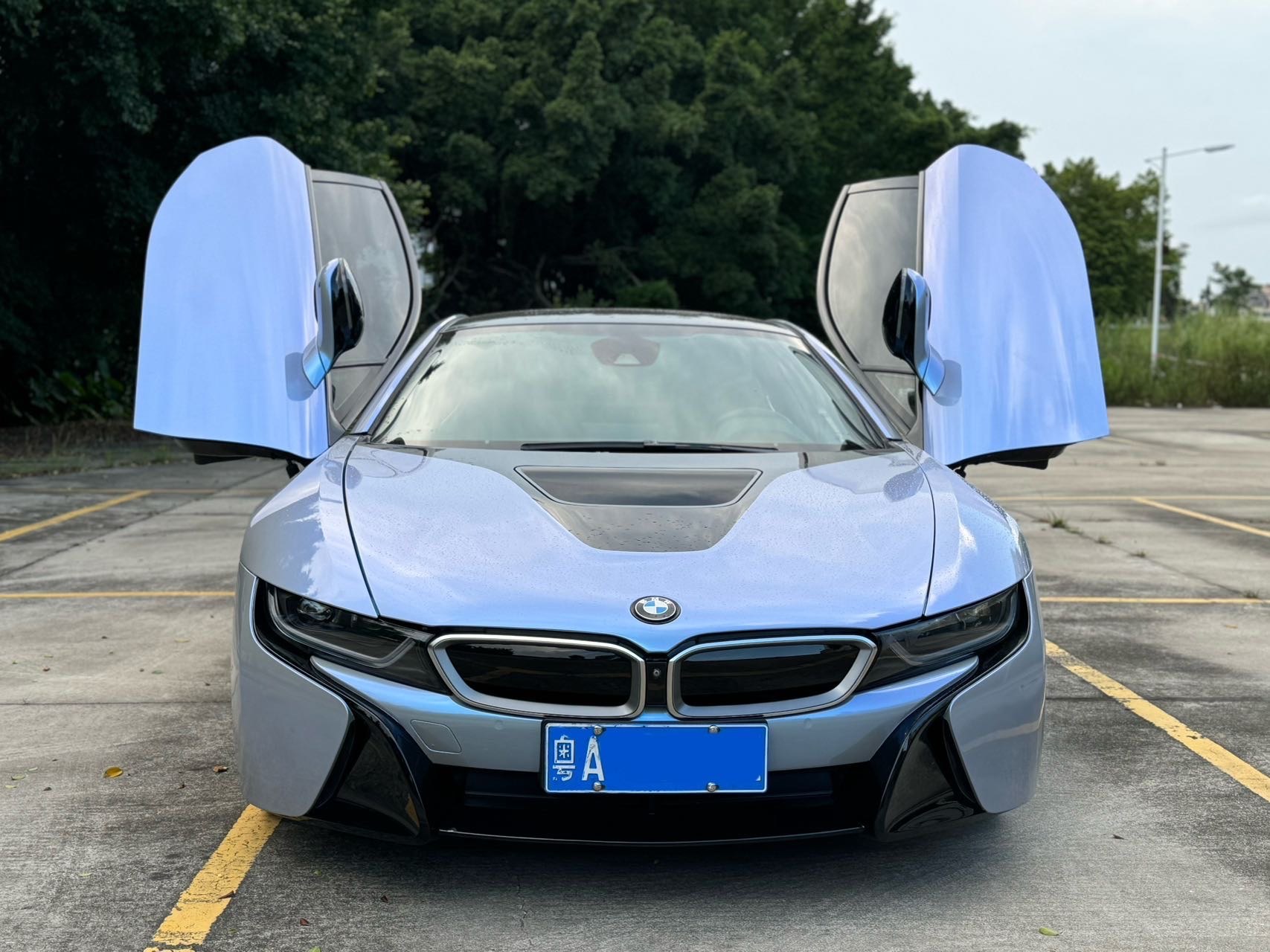 宝马i8蝴蝶门太酷了!