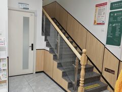 -瑞派雷欧宠物医院·24h夜诊·心脏骨科牙科·全科重症转诊中心(无影山店)