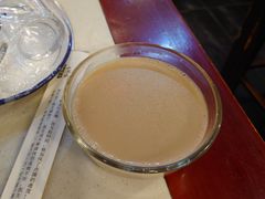 内蒙咸奶茶-内蒙联营烧麦 草原石榴红(护国寺店)