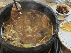 -鲁朗纳麦石锅鸡庄园