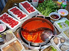 -来龍儿鲜切牛肉自助老火锅