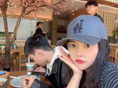 -蜜桃餐厅·伴山(湖滨商业街店)