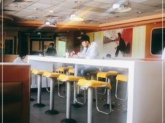 -麦当劳(郑州银基店)