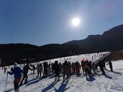 -济南卧虎山滑雪场
