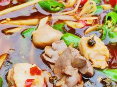 鲜锅兔-二钳洞庭虾蟹·江湖菜(成都鹭岛店)