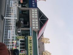 -辽河服务区-停车场