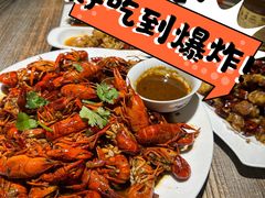 -嗨辣小聚·盘锦河蟹·海鲜烧烤龙虾(盘锦十年好店)