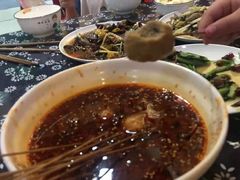 钵钵鸡-牛四娃跷脚牛肉·非物质文化遗产传承名店(峨眉山店)
