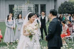 -艾米丽婚纱礼服