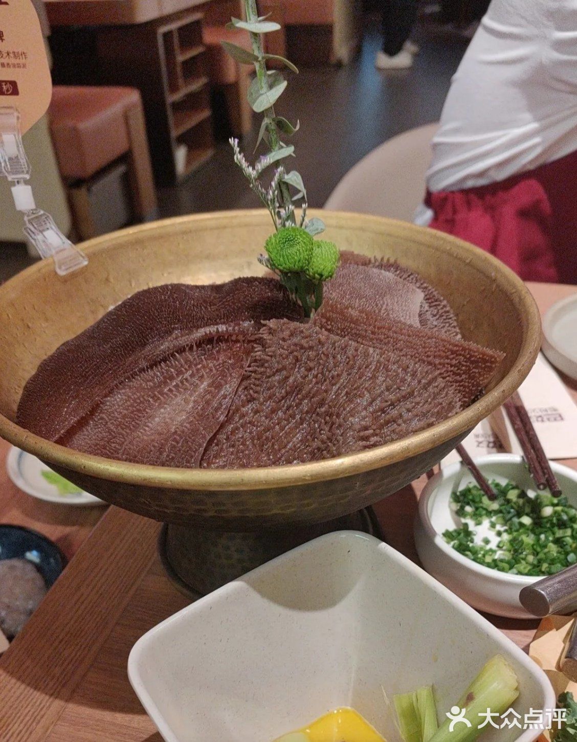 巴奴毛肚火锅:鲜脆爽口,燃情味蕾的火锅盛宴!