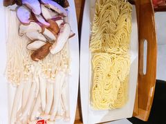菌菇拼盘-好想牛·鲜切自助牛肉火锅(七堡花园城店)