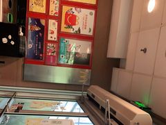 -麦当劳(轻轨曹杨路店)
