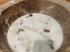 -滇香肴·云南菜蒸汽石锅鱼(云南北路店)