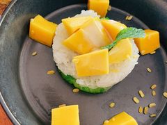 -Chom Cafe and Restaurant