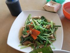 -大树下海鲜饭店