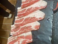 -韩烧牛中牛·甄选黑牛烤肉(黑金店)