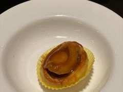 一口鲍鱼酥-夏宫中餐厅(静安香格里拉店)