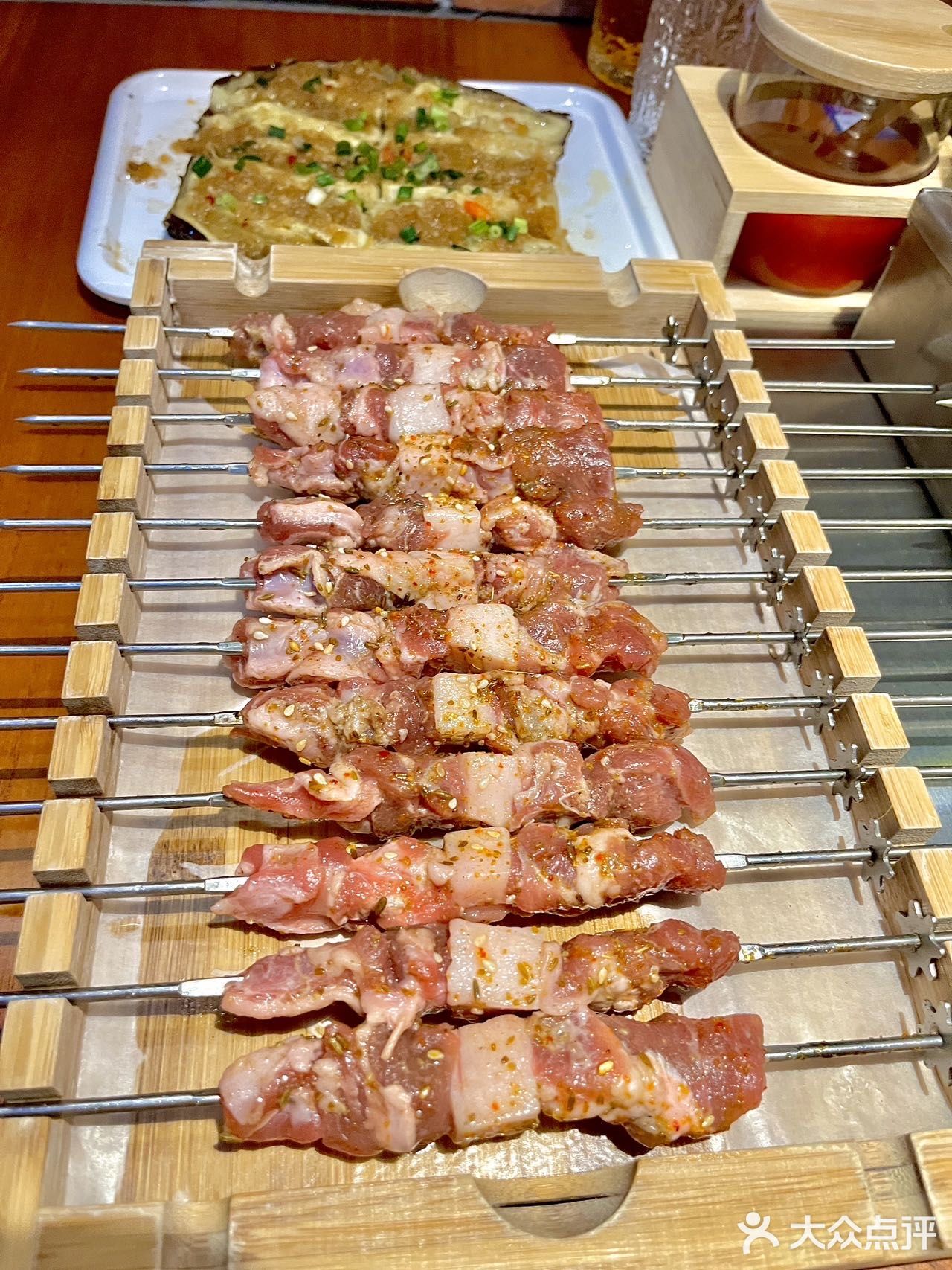 冬天吃个烤肉还能直接穿越蒙古草原🐏太绝了！