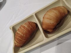 榴莲千丝酥-稻香酒家·34年老字号·港式粤菜(汉街店)