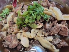 -大众跷脚牛肉馆·非遗传承单位(峨眉山店)