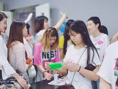 -粤港芭莎美容美发化妆学校