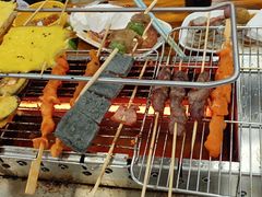 -哈尔滨小酒馆·鲜肉现穿自助烧烤(康新花园店)