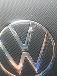 -百秀名媛纹绣美学护肤中心