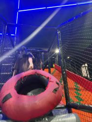-飞吧潮玩运动蹦床游乐场
