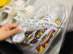 -京伟修鞋洗鞋奢侈品皮具护理店