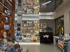 -新华书店(龙头路店)