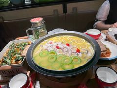 -山城外·非遗酸菜鱼(蜀都万达店)