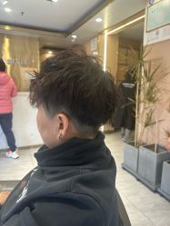 -一東造型烫发染发
