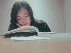 -新华里咖啡书吧(新华书店小寨店)