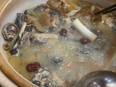 -东巴谷野生菌火锅餐厅