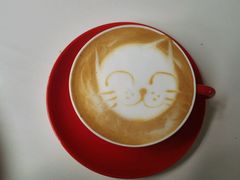白咩拿铁-Anne猫窝咖啡屋