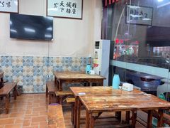 -吃吃看·闽南古早味(美食街店)