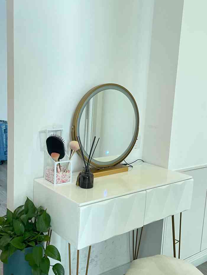 euface钰颜轻奢科技美肤中心(莲花国际店)-"莲花国际1号商务楼,房间