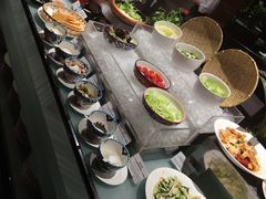 自助取餐区-唐拉雅秀酒店-西锦汇空中BBQ·思创餐厅