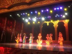 -勐巴拉娜西超级歌舞秀