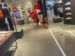 -NIKE品牌体验店(金源新燕莎店)