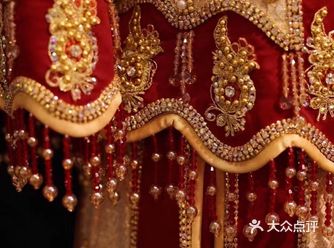 维多利亚 | 金色重工撞色秀禾