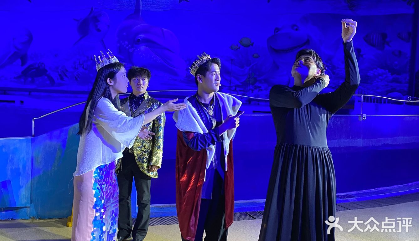 南京海底世界首创沉浸式体验 美人鱼🧜‍♀️再现