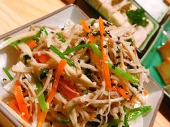 沙姜香菜梗杏鲍菇丝-十二舍·湯物素煮(江泰潤政店)