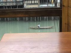 -临江餐馆二楼美食部落