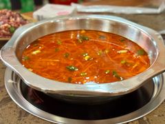 -黄利砖万峰林布依特色酸笋牛肉馆