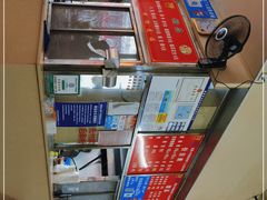 -鹿寨小何螺蛳粉店