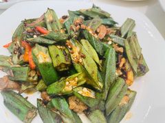 甜梅菜肉沫炒秋葵-太兴餐厅(东方广场分店)